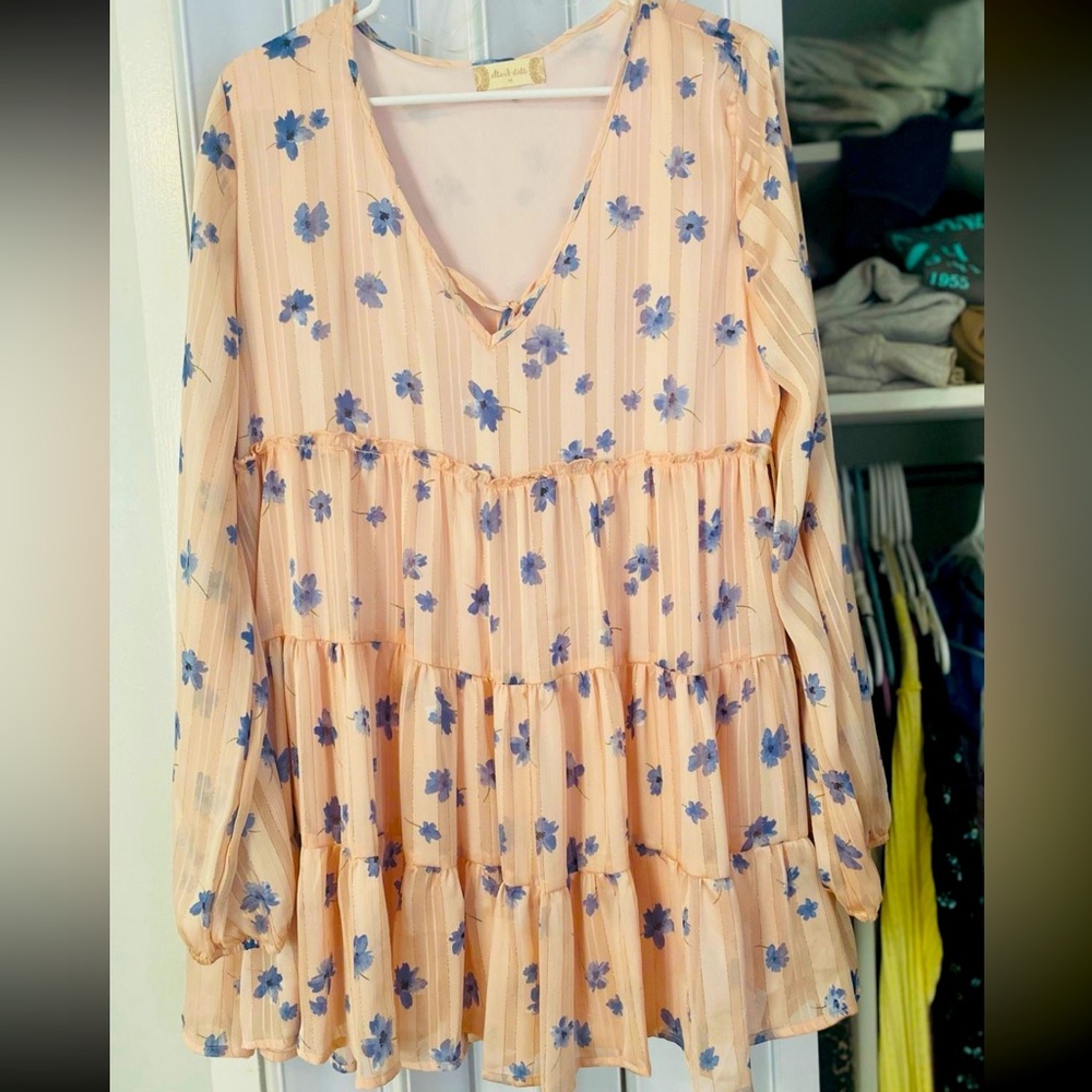 Floral long sleeve flowy dress. NWT